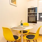 Lovely Studio Apartment, Free Parking 1,55 Hight