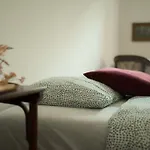 Artisan & Old-Timey 2 Bedrooms Home