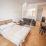 One Bedroom Apartment Close To Prague Castle
