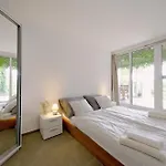 Vida Prostorny 220 M2 3Br Apartman S Krbem A Zahradou, Idealni Pro Rodiny
