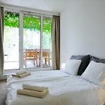 Vida Prostorny 220 M2 3Br Apartman S Krbem A Zahradou, Idealni Pro Rodiny