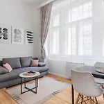 Prague Days - Elegant Studios Near Wenceslas Square