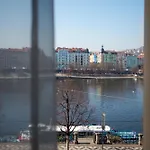 Rasinovo Nabrezi - Riverside Residence
