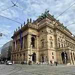 Apartment Divadelni - Historic Center & Steps From Charles Bridge