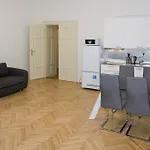 Apartments Truhlarska