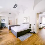 Celebrities Apt. Old Town Square
