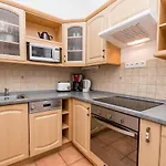 Stepanska Apartment