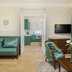Manesova No.5 Apartments