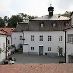 Maria Theresa Estate
