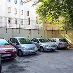 Duskova Apartments
