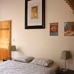 Spacious Charles Bridge Apt In The Heart Of Prague