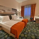 Ramada Airport Hotel Prague