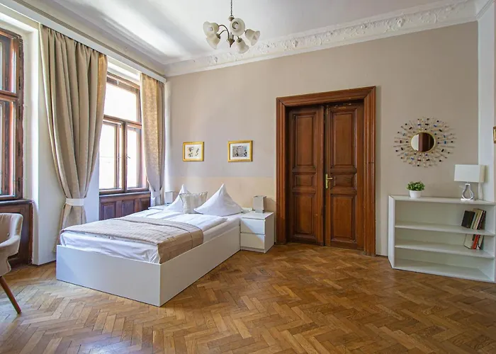 For Celebrations Spacious 3Bdr Apartment With Balcony