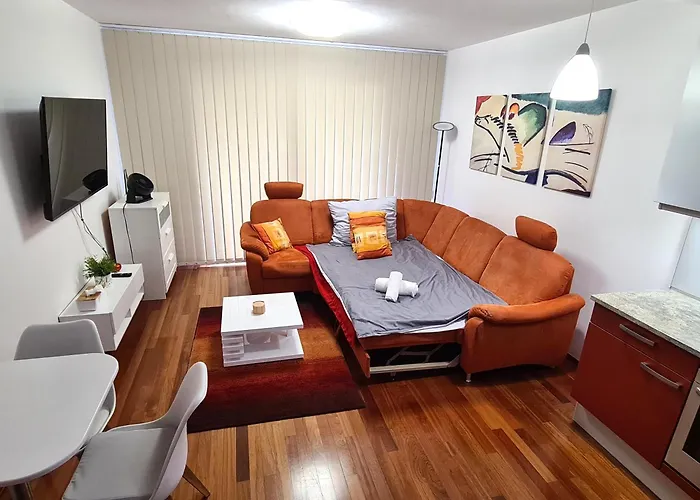 Entire Apartment, Near Clarion, O2 Arena, Metro 3 Min, Easter Market In City Center 15 Min