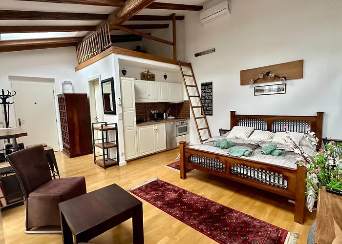 Apartment Old Town City Centre -Soukenicka St.-Quiet-Cosy