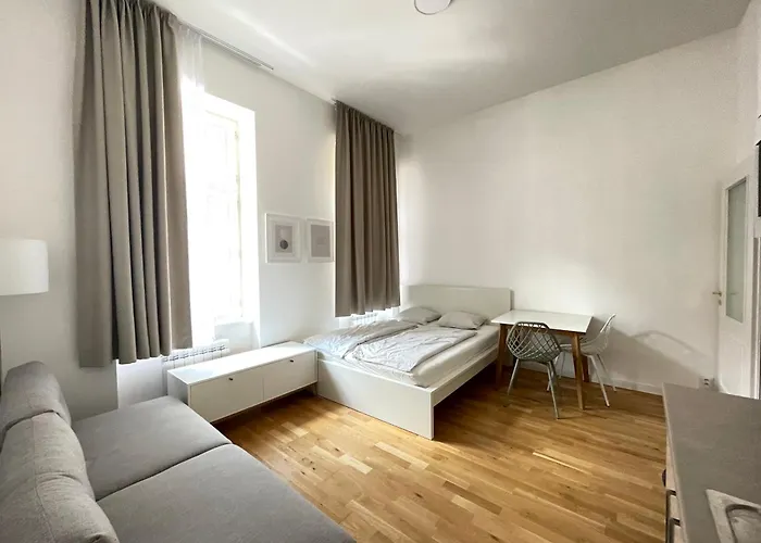 Varsavska Apartment T 303