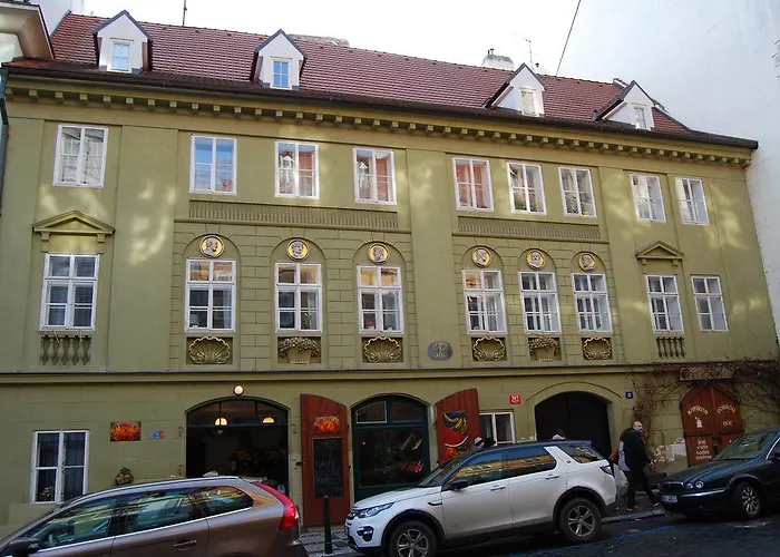 Trziste Apartment