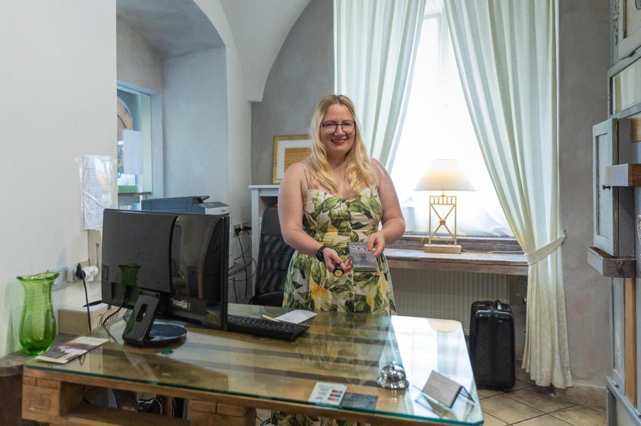 Hotel Miss Sophie's Charles Bridge 4*