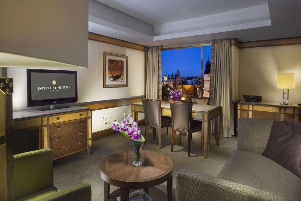 Fairmont Golden 5*
