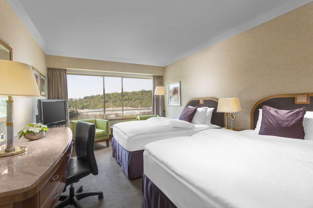 Hotell Fairmont Golden 5*