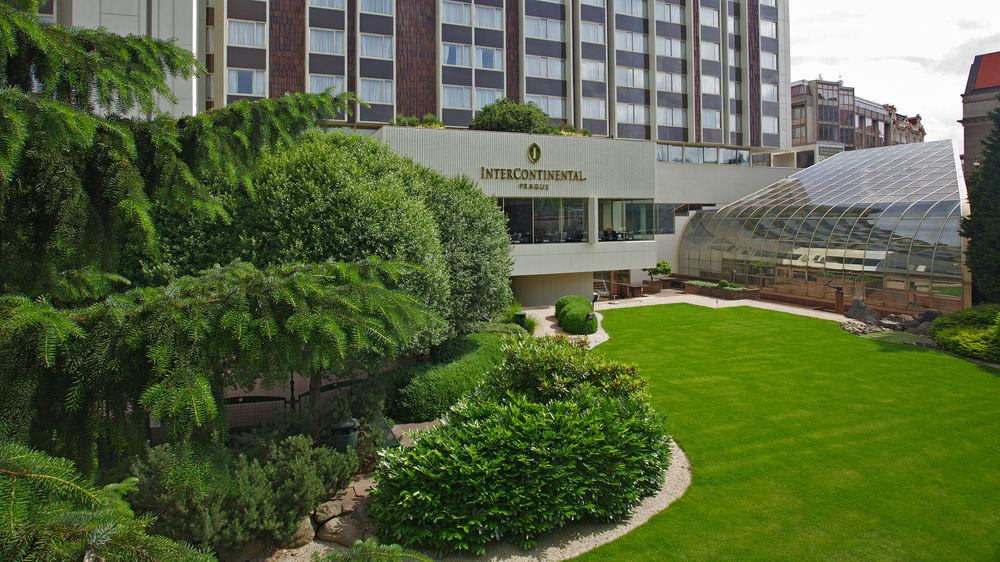 Fairmont Golden 5*