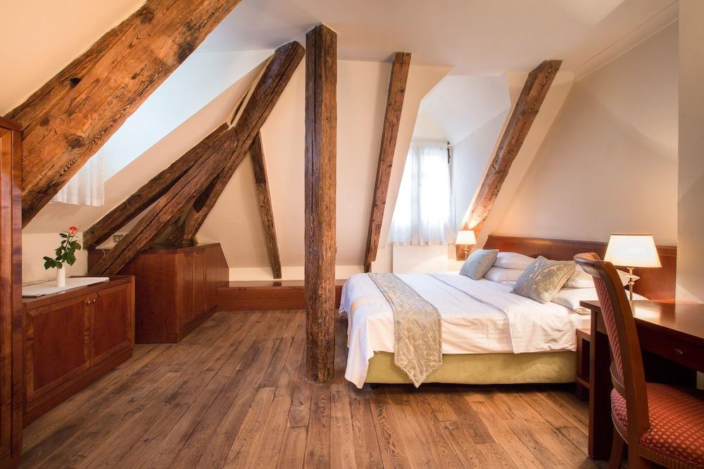 Miss Sophie's Charles Bridge Hotel