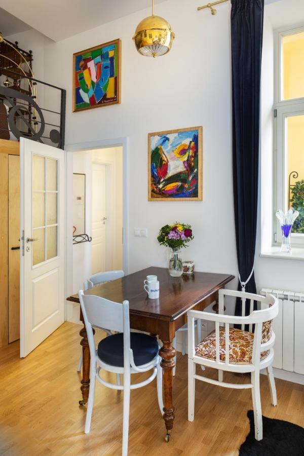 Days - Elegant Near Wenceslas Square Apartment