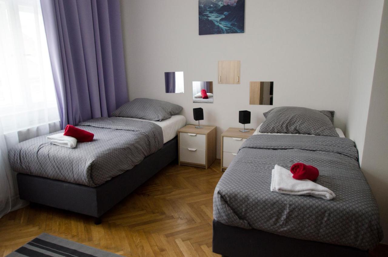 Hostel Globe Adults Only
