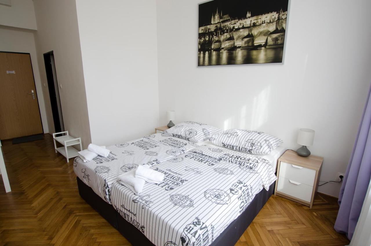 Globe Adults Only Hostel *
