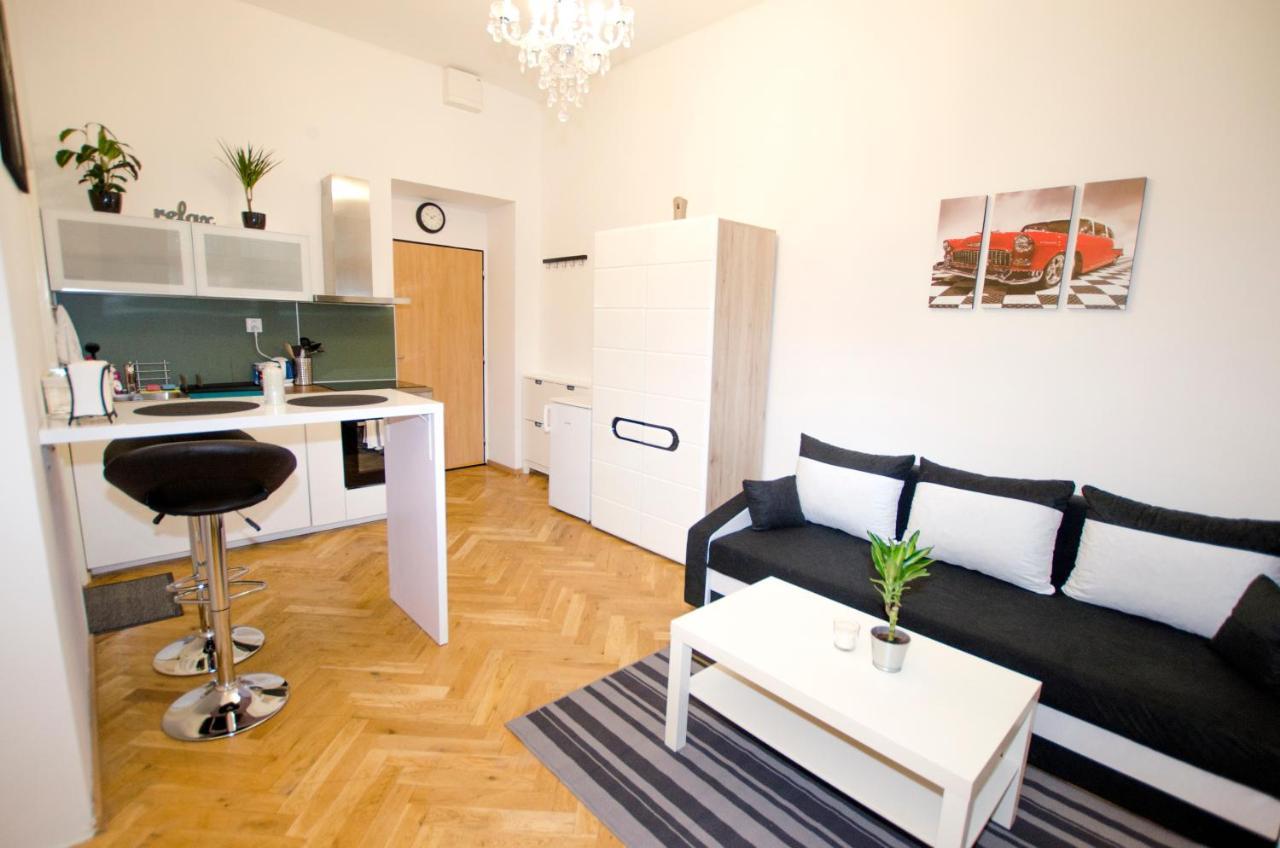 Globe Adults Only Hostel *
