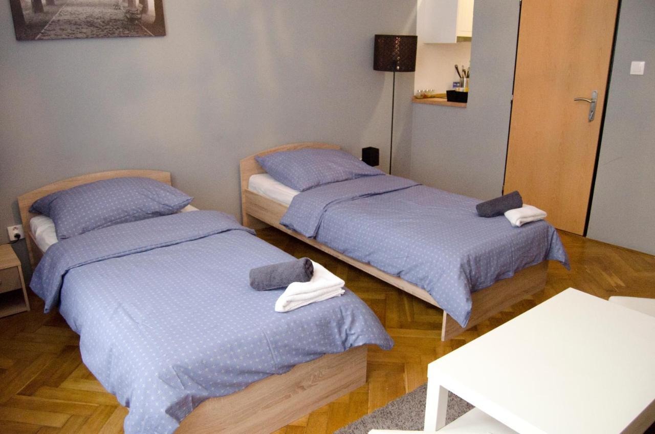 Hostel Globe Adults Only *