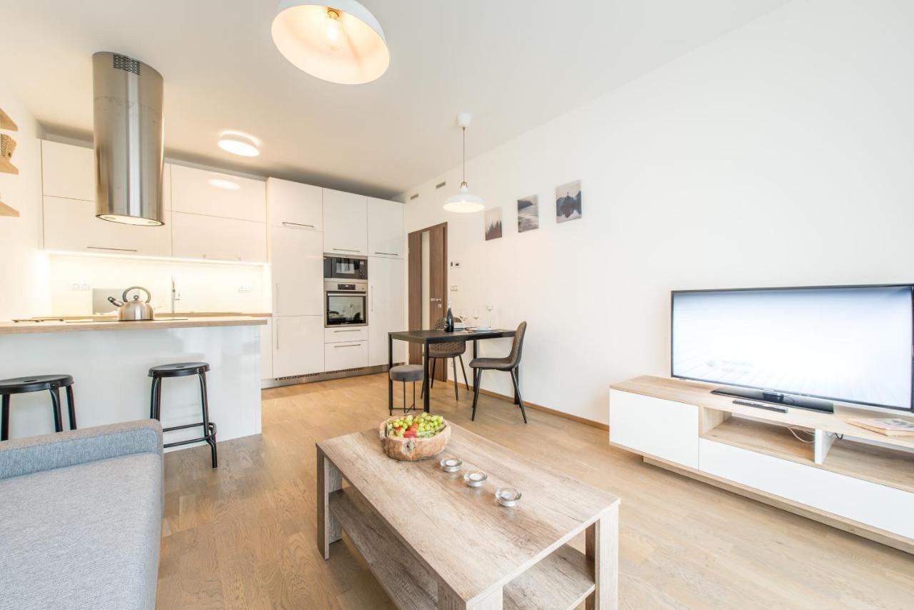 Mozart With Garage Apartment Prag
