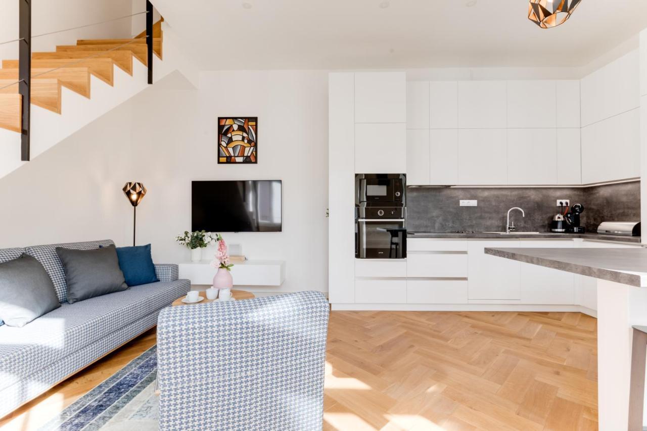 Andel Design Duplex, Ac, Garage * Prag