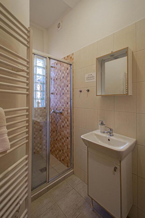 Apartmán For Celebrations Spacious 3bdr With Balcony