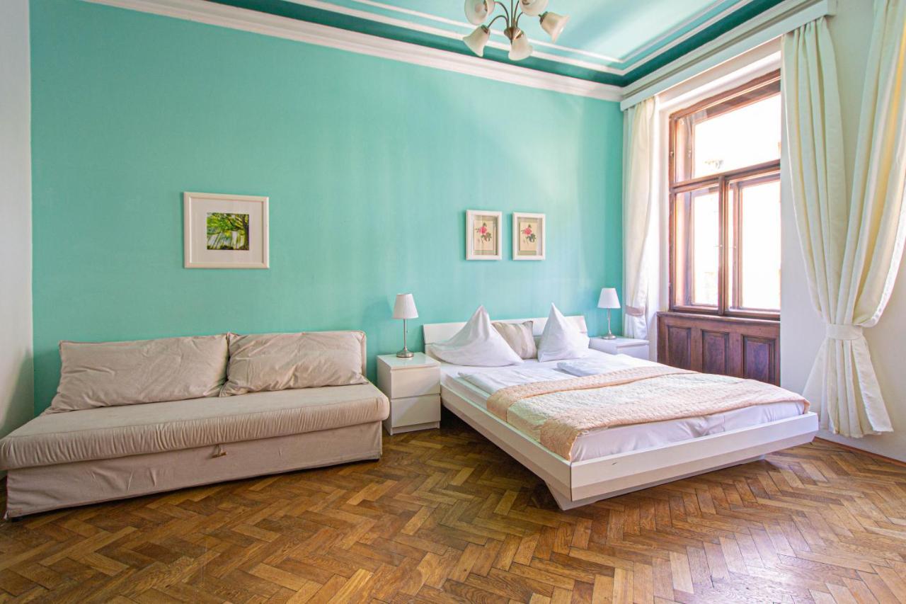 For Celebrations Spacious 3bdr With Balcony Apartmán *