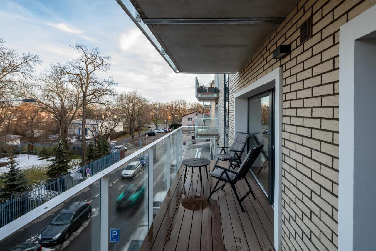 Airy & Stylish Flat In Smichov By Days Apartment