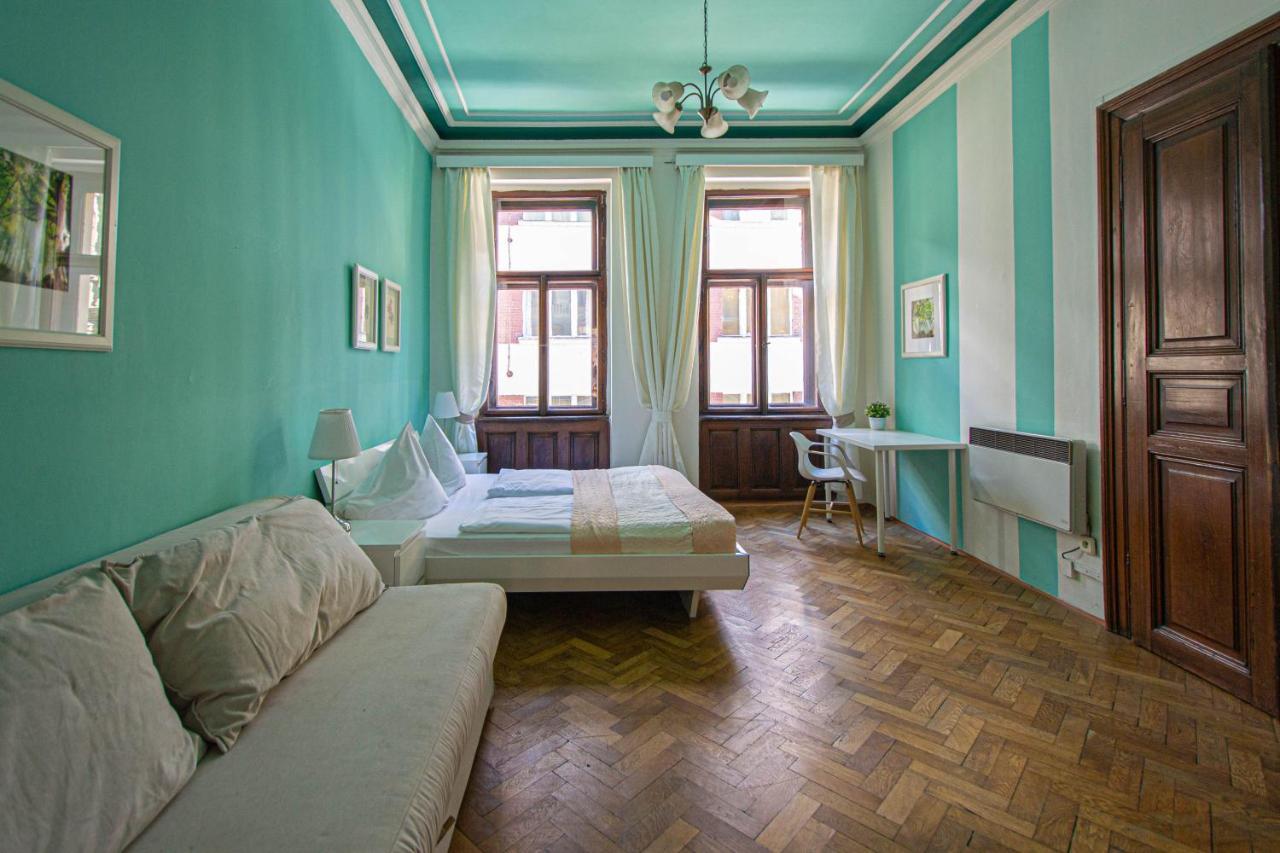 For Celebrations Spacious 3bdr With Balcony Apartmán *