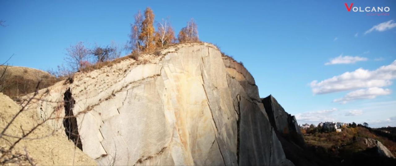 Volcano 4*