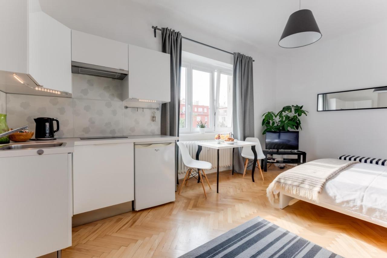 Jt's Biskupcova Str. Apartment Prag