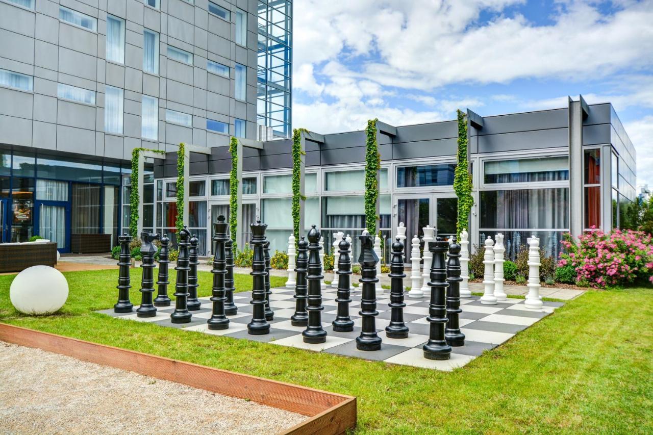 Hotell Holiday Airport By Ihg 4*