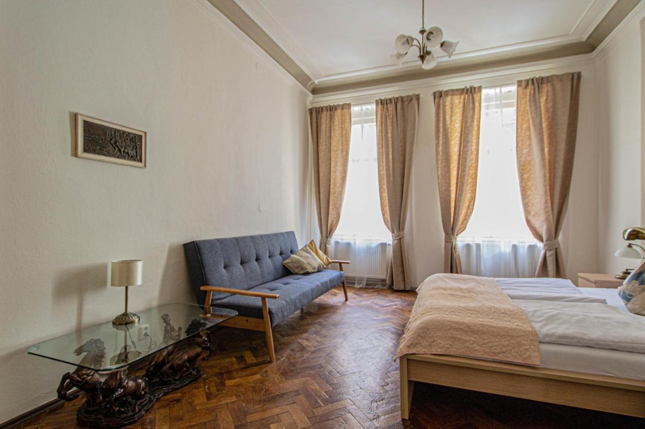 For Celebrations Spacious 3bdr With Balcony Apartmán Praha