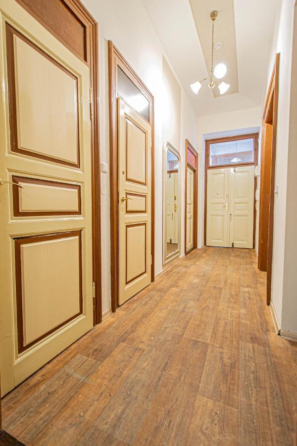 For Celebrations Spacious 3bdr With Balcony