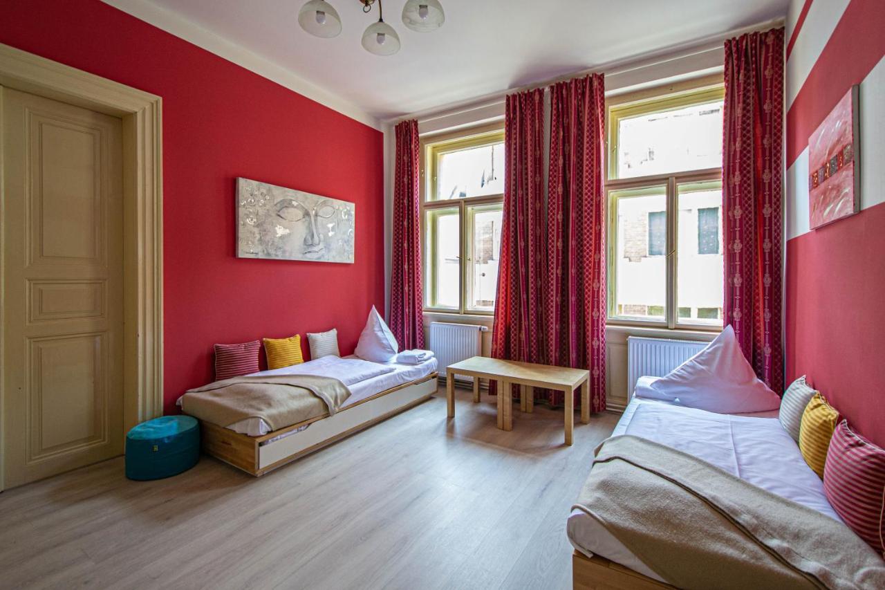 For Celebrations Spacious 3bdr With Balcony * Praha