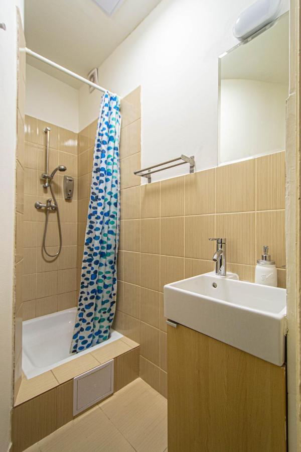 For Celebrations Spacious 3bdr With Balcony * Praha