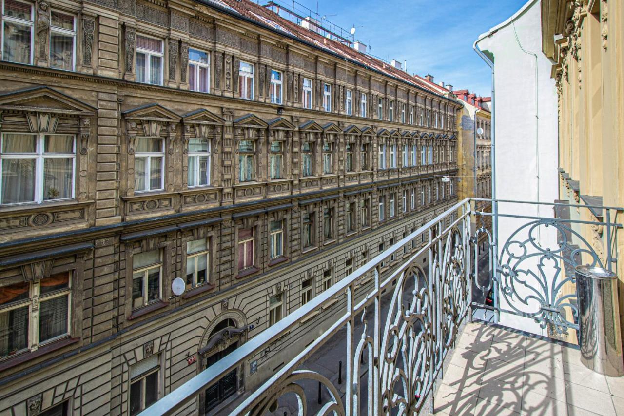 For Celebrations Spacious 3bdr With Balcony Apartmán Praha