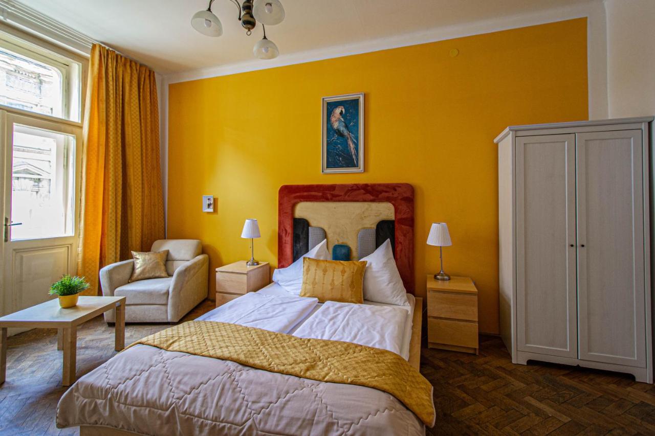 For Celebrations Spacious 3bdr With Balcony