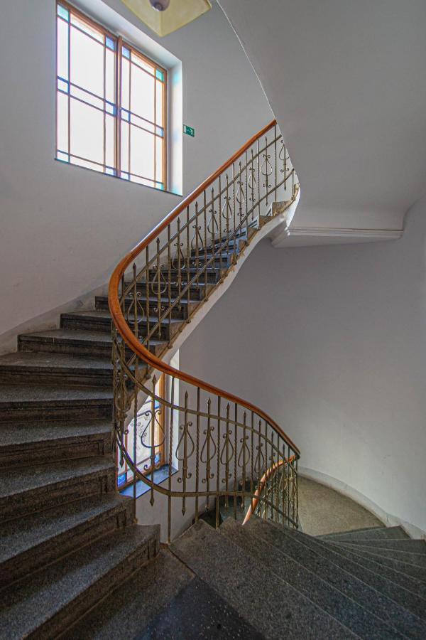 For Celebrations Spacious 3bdr With Balcony *