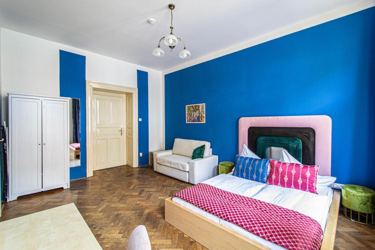 Apartmán For Celebrations Spacious 3bdr With Balcony