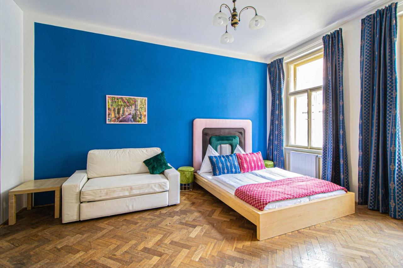 For Celebrations Spacious 3bdr With Balcony *