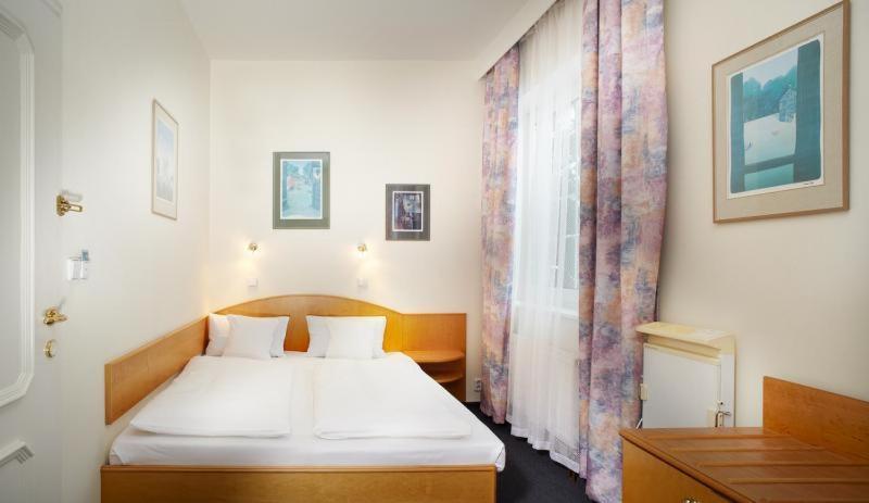 Kern Guest house